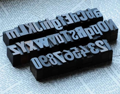 0 9 alphabet mixte - +,