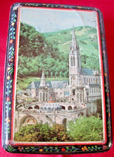 Boite à biscuits ancienne