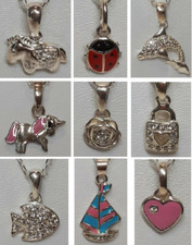 Pendentif collier et chaîne