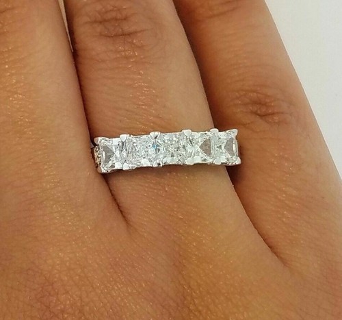 Bague anniversaire diamant
