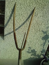 grande fourche a foin art populaire 