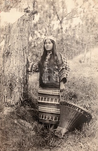 Borneo dayak iban - dayak, woman
