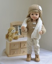 Vêtements pour poupée Paola