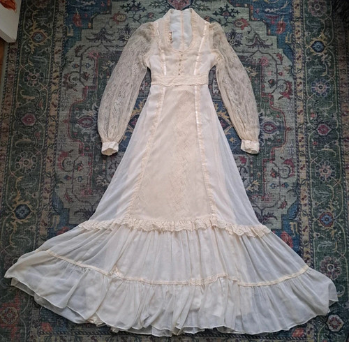 Rare vintage silk gunne sax - rare,