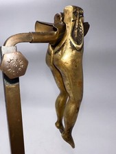 Curiosa casse noix en bronze "