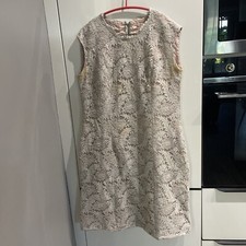 Ensemble robe et manteau en guipure rose mauve pale