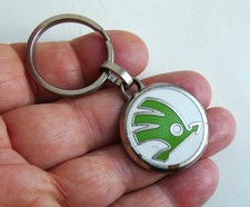 Ancien porte clé SKODA Automobile Garage 38600 Fontaine