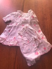 Robe et party poupée ancienne