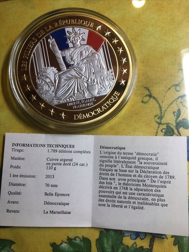 Grosse belle médaille - et,