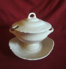 petite soupière saucière ivoire pont aux choux creil montereau Gien ?
