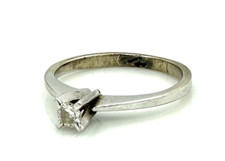 MAGNIFIQUE BAGUE OR 18 CARATS