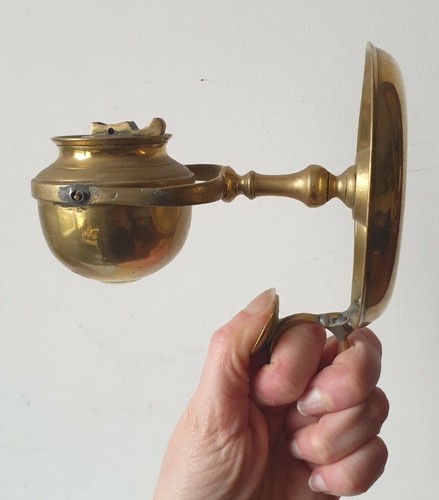 Ancien lanterne lampe huile - à,