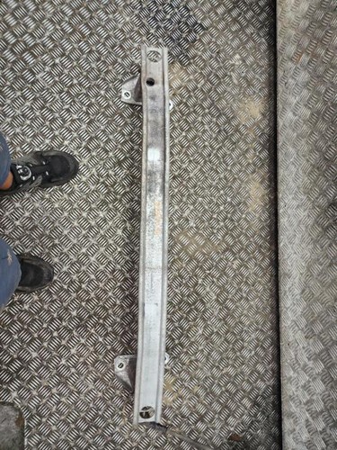 Renfort pare choc avant