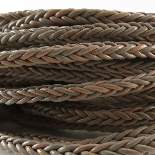Corde cuir carrée - en,