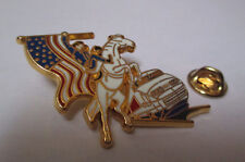 pin's SNCF / TGV - USA (signé Ballard doré or fin Texas) hauteur: 3,7 cm 