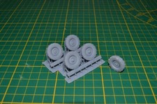 Roues françaises type Michelin XL pour Jeep Willys /1/35