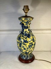 Beau pied de lampe en