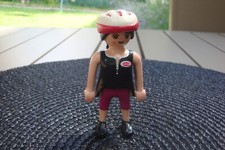 AB111/ PLAYMOBIL PERSONNAGE FIGURINE REF 4743 "FEMME ET VTT" LA CYCLISTE
