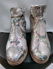 Bottines en cuir serpent " KHRIO " argent/bleu femme taille 36 talon bizeau 5 cm