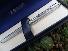 SUBLIME STYLO ROLLER PARKER 75 FINITION GODRONS PLAQUE ARGENT PROCHE DU NEUF