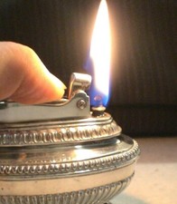 Briquet Table " RONSON Quene Anna" Vintage Fuel Lighter Feuerzeug Accendino