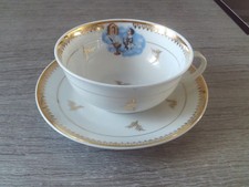 Service de 1ere Communion une tasse , une sous tasse en porcelaine limoges