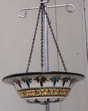 Suspension ancienne porte plante faïence aux décors Saint Jean de Bretagne