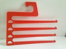 CINTRE MULTI VêTEMENTS ANNEES