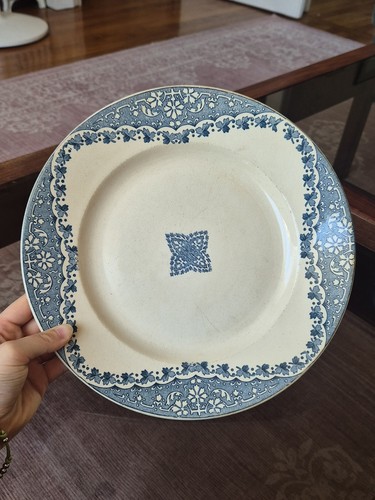 Ancienne grande assiette
