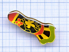 Pin's 35mm vintage art Artiste