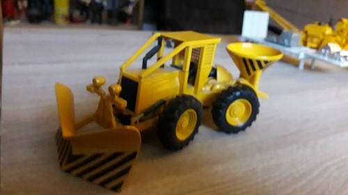 Sableuse saleuse caterpillar - ,