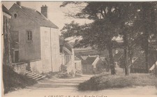 CPA 91 (Essonne) CHALOU-MOULINEUX/ 380 Hab. / LA RUE DE L' EGLISE