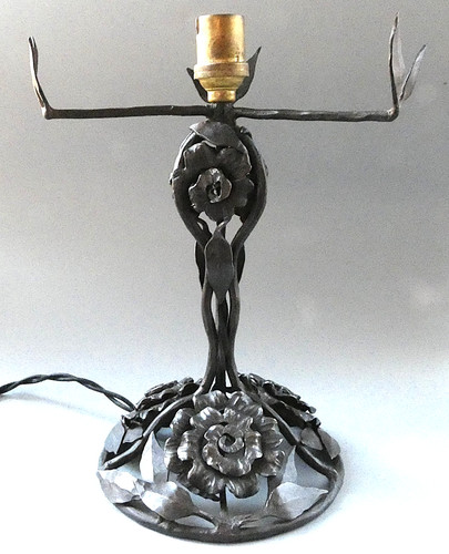 Pied lampe fer - pied,