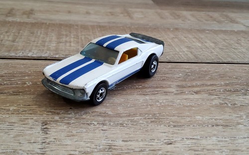 Ford mustang stocker hot