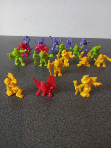 Série sur 48 figurines - série, 16