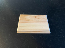 socle en bois brut pour