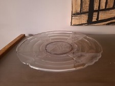 PLAT EN VERRE MOULE ART DECO , VAL ST LAMBERT