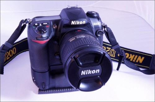 Nikon d200 dslr - nikon, nikon18-200mm