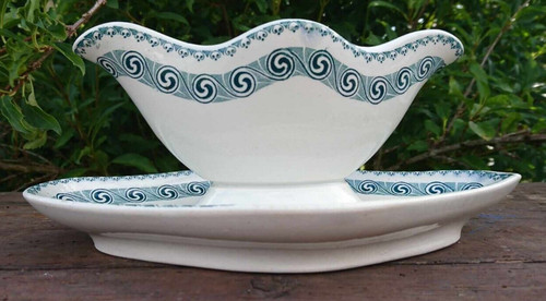 Vintage saucière sur dormant