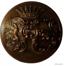RARE BOUTON UNIFORME MILITAIRE ANCIEN BLASON COURONNE LION TAUREAU