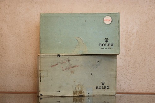 Lot deux boîtes - deux,