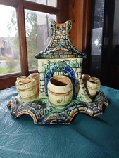 Rare pot à tabac en barbotine majolique.