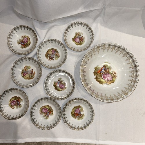 Assiettes creuse un - creuse, et