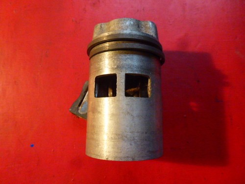 Piston moteur nervor - piston,