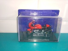 2902245 moto miniature 1/24 Altaya moto guzzi V11 Le Mans