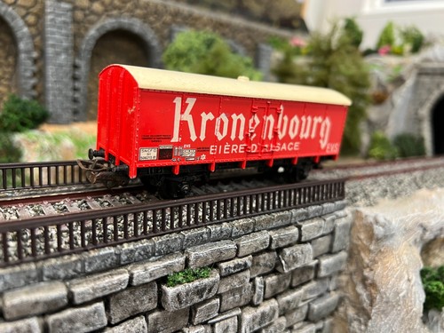 Wagon couvert kronenbourg - wagon,