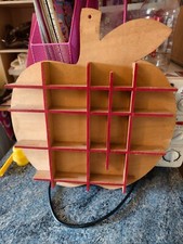 Etagère  en bois "forme de pomme"  ancienne pour miniatures/collection. 