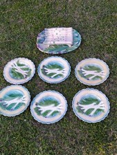 6 Assiettes à Asperges et 1 Plat en Faïence de Barbotine   Ancien .