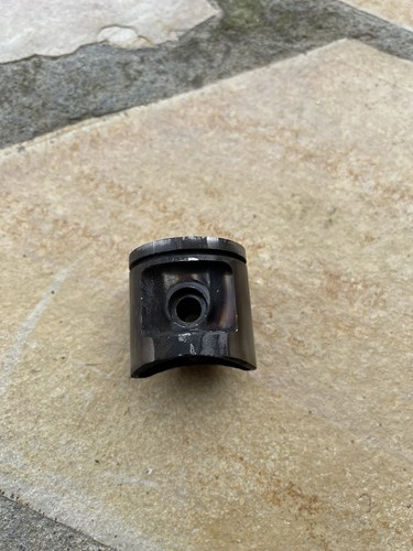 Piston debroussailleuse