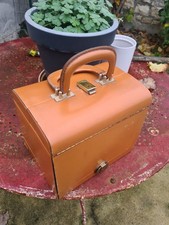 Ancien mallette toilette le